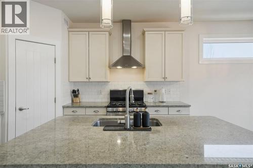 526 Patrick Avenue, Saskatoon, SK - Indoor Photo Showing Kitchen