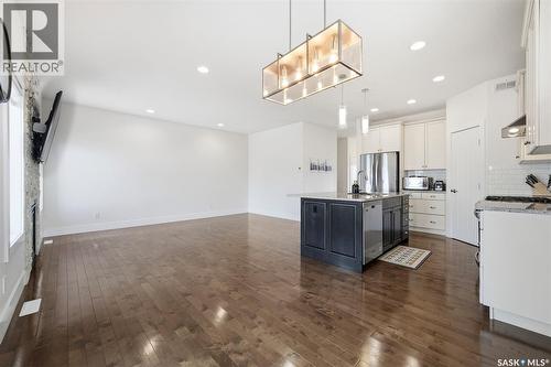 526 Patrick Avenue, Saskatoon, SK - Indoor Photo Showing Kitchen With Stainless Steel Kitchen With Upgraded Kitchen