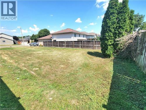Back corner. - 6554 Harper Drive, Niagara Falls, ON 