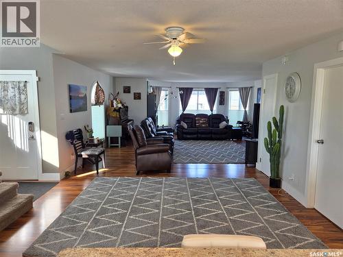 218 2Nd Street E, Carlyle, SK - Indoor Photo Showing Other Room