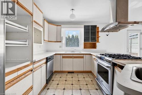 727 Brant Street, Burlington, ON - Indoor Photo Showing Kitchen