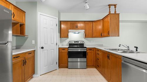 3831 Gellatly Road, West Kelowna, BC - Indoor Photo Showing Kitchen With Double Sink