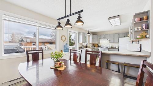 410 Alpine Crescent, Kimberley, BC - Indoor Photo Showing Dining Room