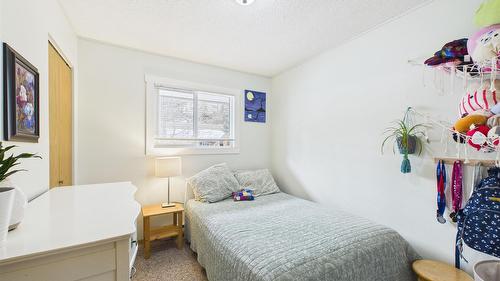 410 Alpine Crescent, Kimberley, BC - Indoor Photo Showing Bedroom