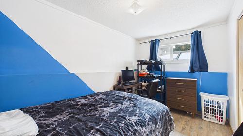 410 Alpine Crescent, Kimberley, BC - Indoor Photo Showing Bedroom