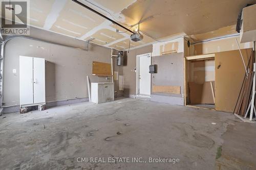 3927 Mayla Drive, Mississauga, ON - Indoor