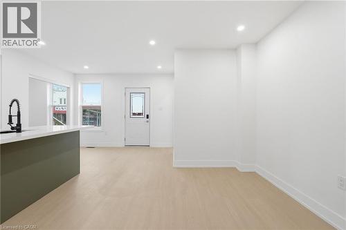 1278 Main Street E, Hamilton, ON - Indoor Photo Showing Other Room