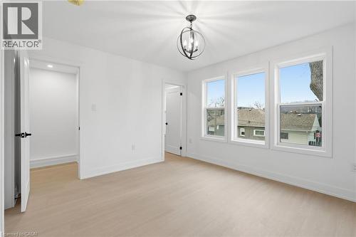 1278 Main Street E, Hamilton, ON - Indoor Photo Showing Other Room