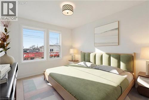1278 Main Street E, Hamilton, ON - Indoor Photo Showing Bedroom