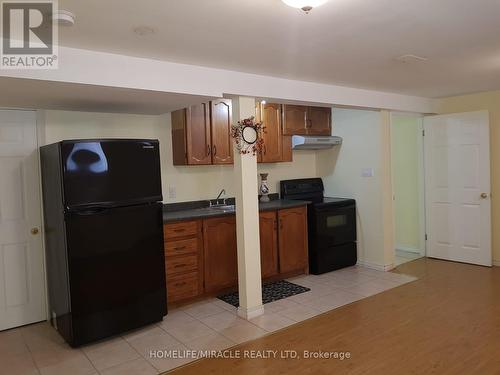 1502 Banwell Road, Mississauga, ON - Indoor Photo Showing Kitchen