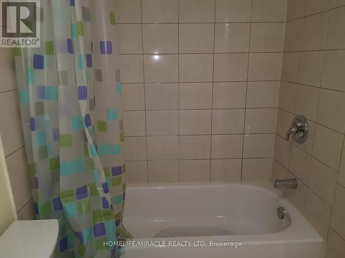 1502 Banwell Road, Mississauga, ON - Indoor Photo Showing Bathroom