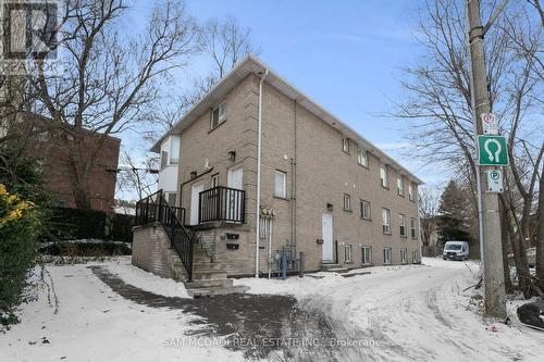 90 Tisdale Street S, Hamilton, ON - Outdoor