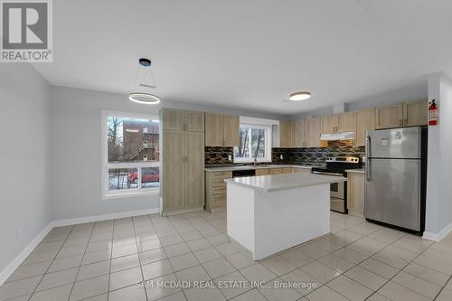 90 Tisdale Street S, Hamilton, ON - Indoor Photo Showing Kitchen