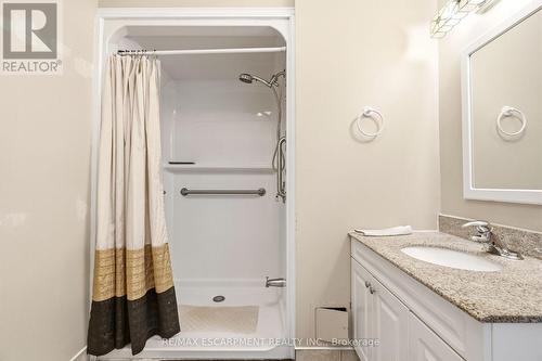 192 Ewen Road, Hamilton, ON - Indoor Photo Showing Bathroom