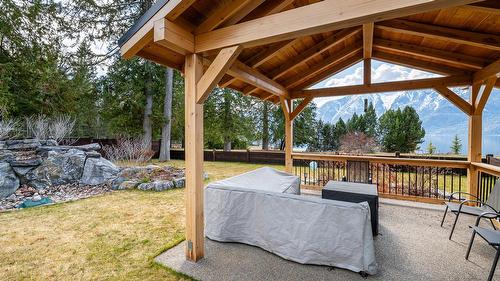 13484 & 13486 Lakeshore Drive, Boswell, BC - Outdoor