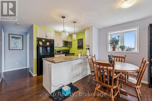 Current Kitchen - 87 - 35 Mountford Drive, Guelph (Grange Road), ON - Indoor