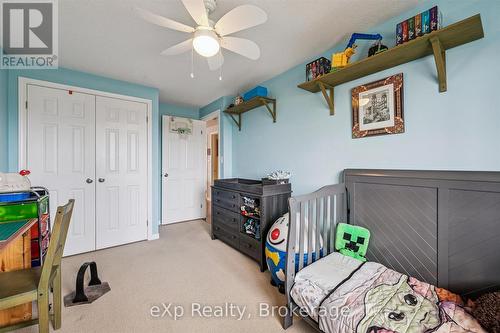 87 - 35 Mountford Drive, Guelph (Grange Road), ON - Indoor Photo Showing Bedroom