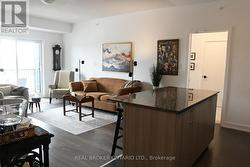 204 - 4 SPICE WAY Barrie, ON L9J 0M2