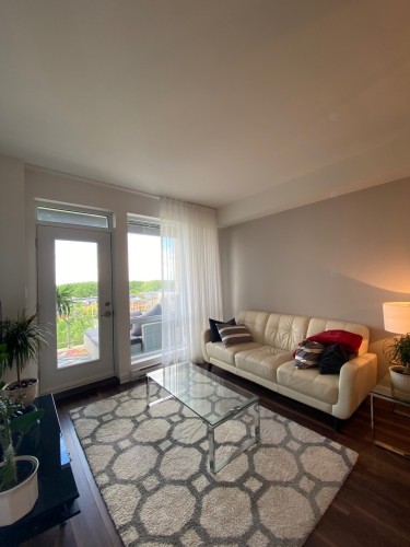 Living Room - 505-245 Ch. Bates, Mont-Royal, QC - Indoor