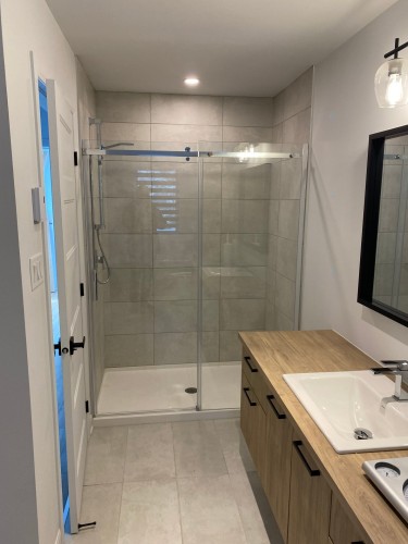 Salle de bains - 604 Rue St-Charles S., Granby, QC - Indoor Photo Showing Bathroom