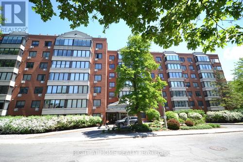 309 - 225 ALVIN ROAD N  Ottawa, ON K1K 4H6