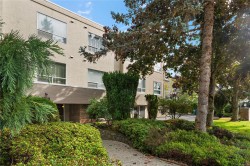 206-9919 Fourth St Sidney, BC V8L 2Z6