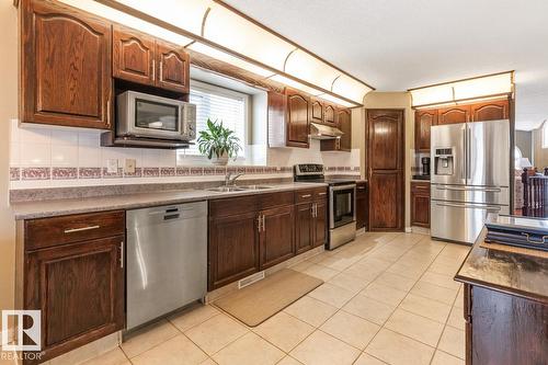 454 Ormsby Rd W Nw, Edmonton, AB - Indoor Photo Showing Kitchen With Double Sink