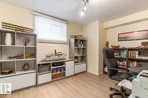 454 Ormsby Rd W Nw, Edmonton, AB - Indoor Photo Showing Office