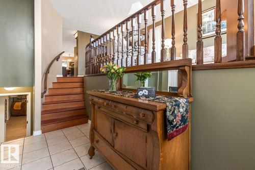 454 Ormsby Rd W Nw, Edmonton, AB - Indoor Photo Showing Other Room