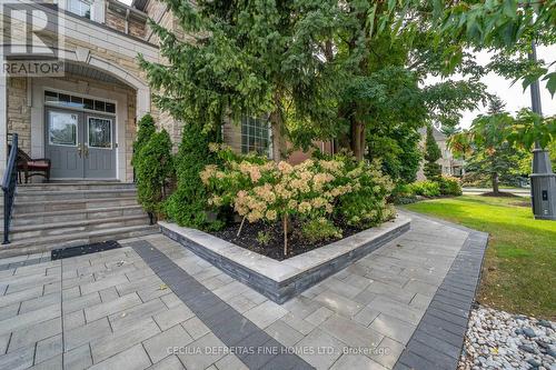 11 Beauvista Court, Vaughan, ON - Outdoor