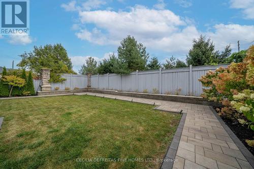 11 Beauvista Court, Vaughan, ON - Outdoor