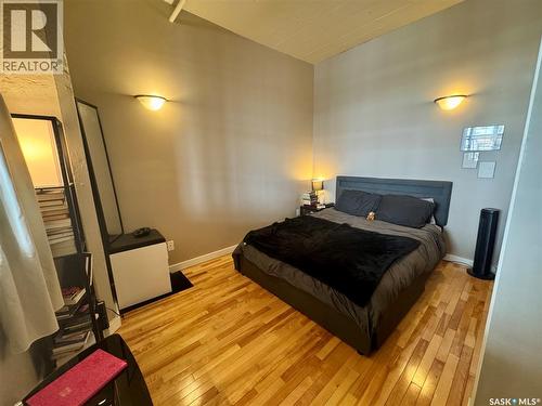 301 12 23Rd Street E, Saskatoon, SK - Indoor Photo Showing Bedroom