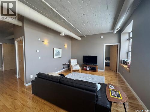 301 12 23Rd Street E, Saskatoon, SK - Indoor
