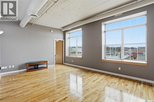 301 12 23Rd Street E, Saskatoon, SK - Indoor Photo Showing Other Room