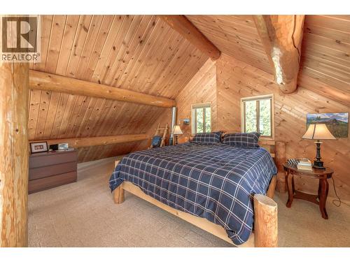 7540 Mccarthy Road, Bridge Lake, BC - Indoor Photo Showing Bedroom