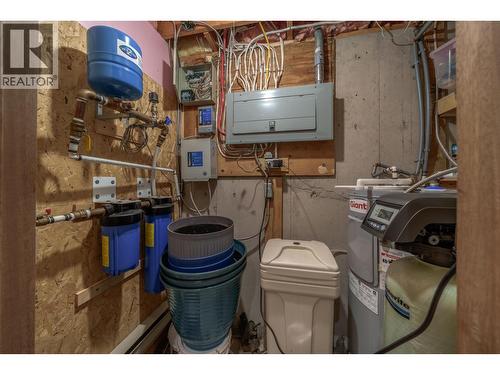 7540 Mccarthy Road, Bridge Lake, BC - Indoor