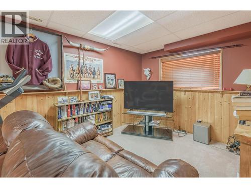 7540 Mccarthy Road, Bridge Lake, BC - Indoor