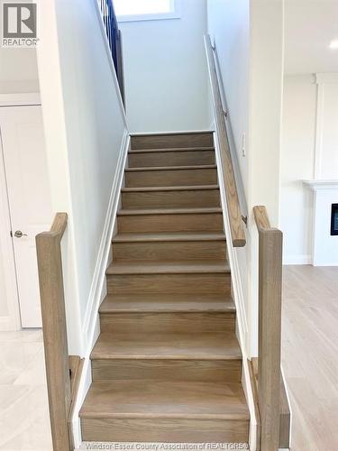 33 Eagle, Leamington, ON - Indoor Photo Showing Other Room