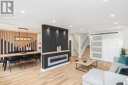 2 COUNTRY CLUB DRIVE  Hamilton, ON L8K 5W2