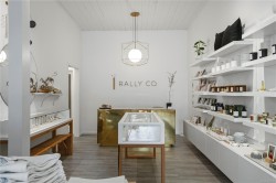 338 5th St Courtenay, BC V9N 1K1