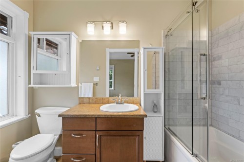 2865 Munroe Rd, Nanaimo, BC 