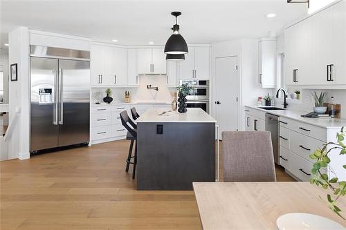 20003 Navin Rd, Winnipeg, MB 