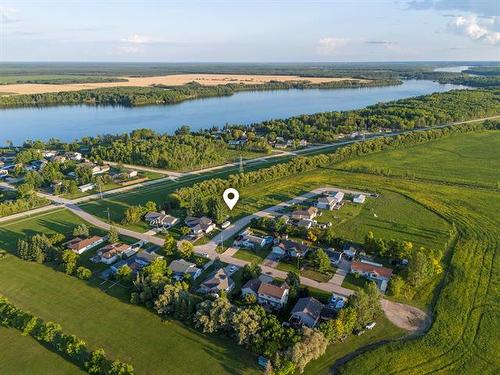 101 Campbell Ave, Lac Du Bonnet, MB 