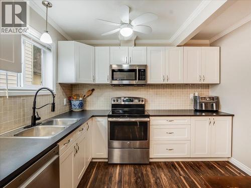 1767 Second Avenue, Trail, BC - Indoor Photo Showing Kitchen With Double Sink