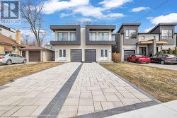 25A PINE AVENUE N  Mississauga, ON L5H 2P9