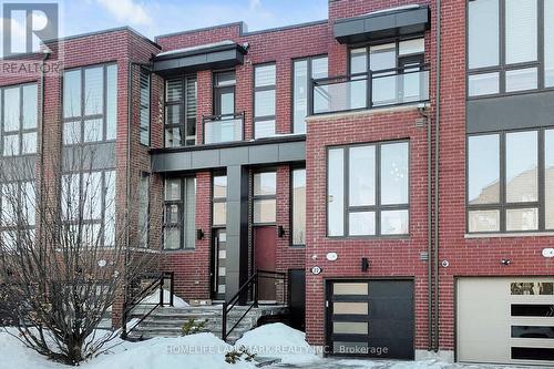 22 CRESTRIDGE DRIVE  Vaughan, ON L4J 0K1