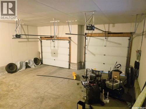 315 Brookshire Crescent, Saskatoon, SK - Indoor Photo Showing Garage