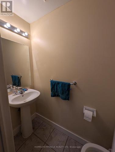 3115 Edgar Avenue, Burlington, ON - Indoor Photo Showing Bathroom