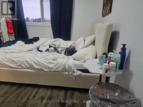 1680 Samuelson Circle, Mississauga, ON - Indoor Photo Showing Bedroom