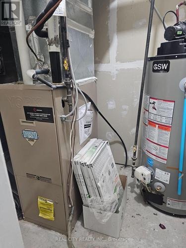 1680 Samuelson Circle, Mississauga, ON - Indoor Photo Showing Basement